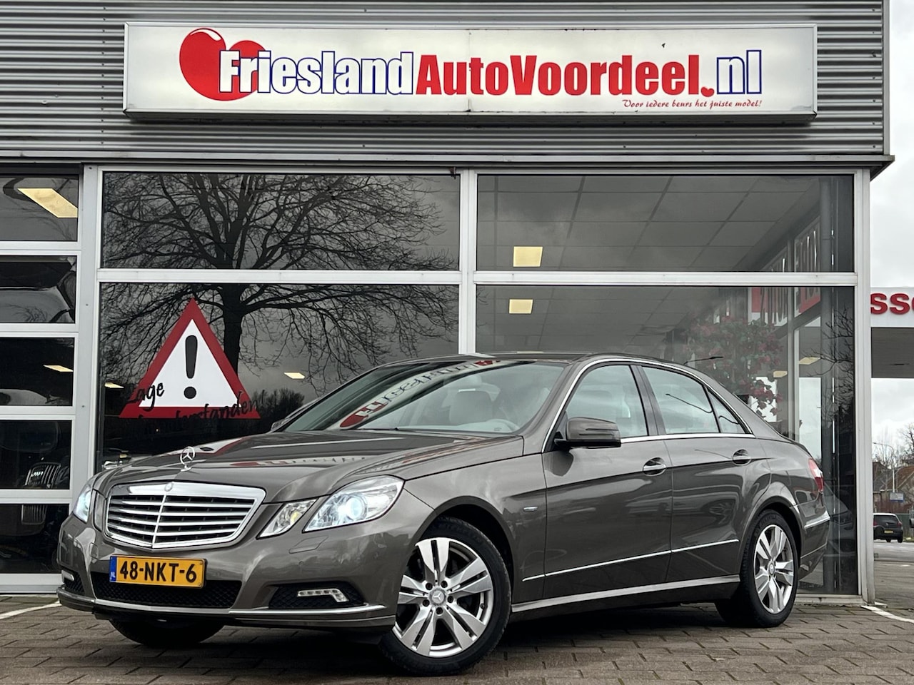 Mercedes-Benz E-klasse - 350 CGI Elegance / 104.800 KM! / NL Auto / Vol optie's! / AIRMATIC - AutoWereld.nl