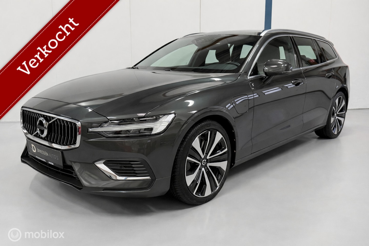 Volvo V60 - 2.0 T6 Twin Engine AWD Inscription 1E EIGENAAR - AutoWereld.nl
