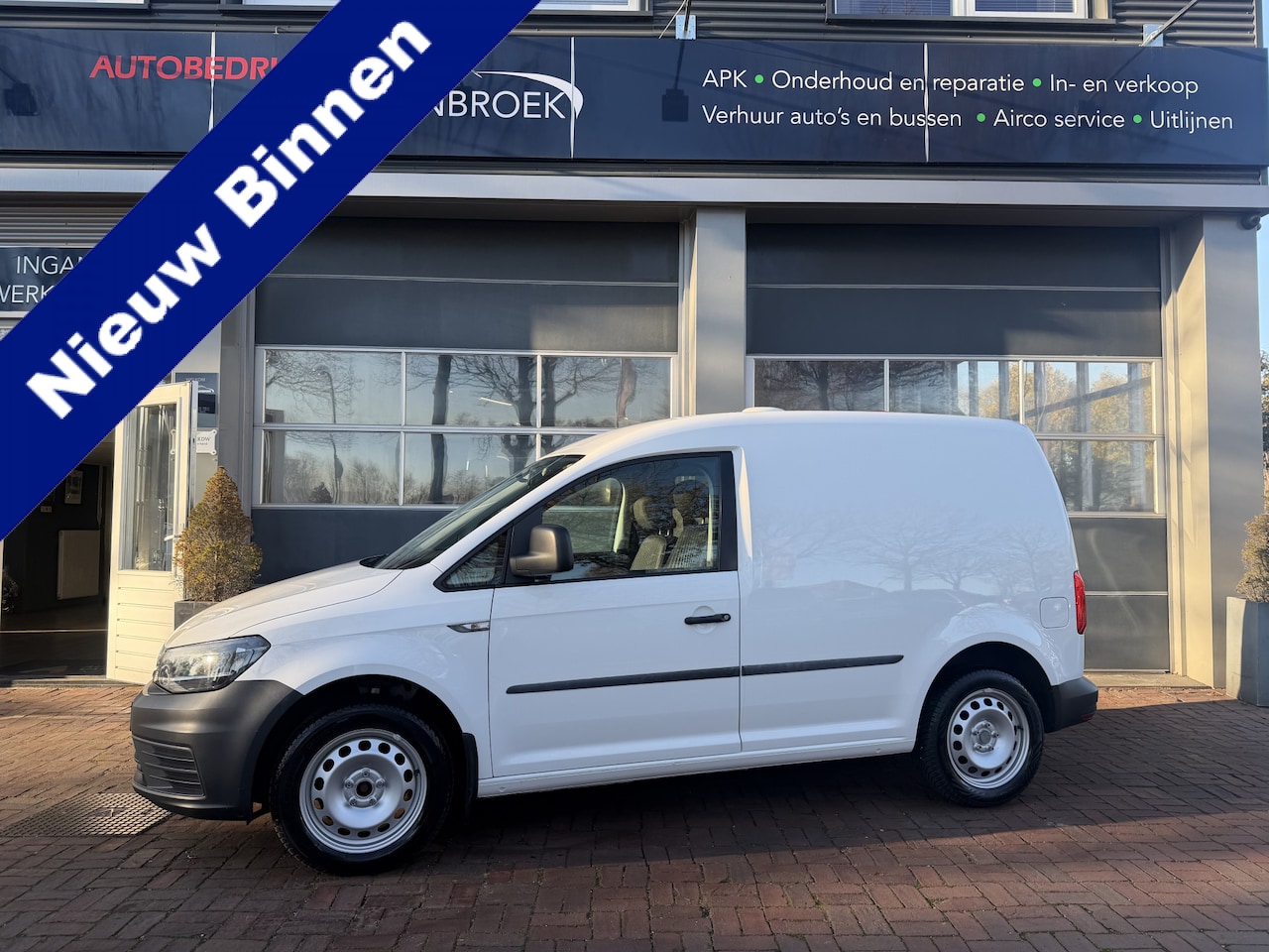 Volkswagen Caddy - 1.4 TSI L1H1 BMT Trendline Bj 2017 Km 127.000 Nap 1e eigen Dealer onderhouden - AutoWereld.nl