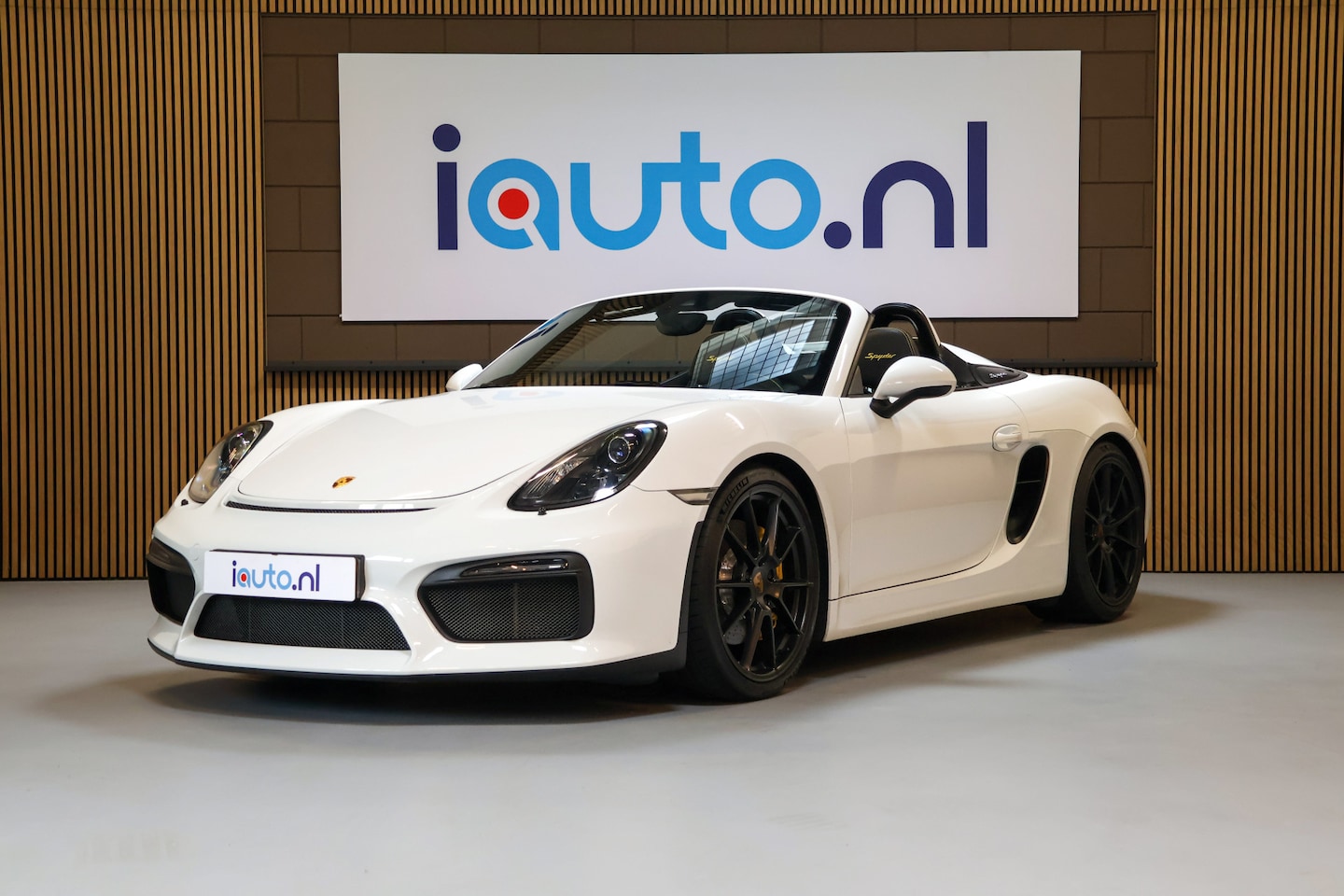 Porsche Boxster Spyder - 3.8 Origineel NL/Keramisch/Sport Chrono/Carbon Kuipen/Sportuitlaat/Carplay/Gele accenten/C - AutoWereld.nl