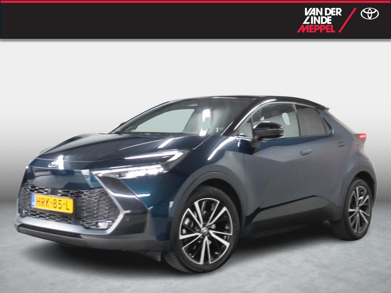 Toyota C-HR - 2.0 Plug-in Hybrid 220 Executive Bi-Tone - AutoWereld.nl