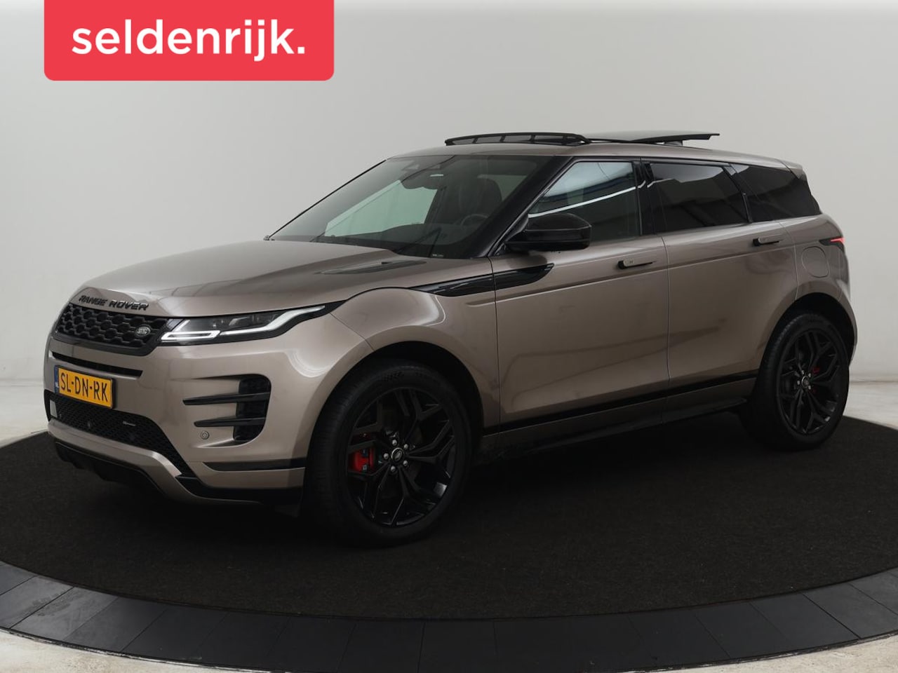 Land Rover Range Rover Evoque - 1.5 P300e AWD R-Dynamic | Panoramadak | Leder | Stoelverwarming | Meridian Audio | Keyless - AutoWereld.nl