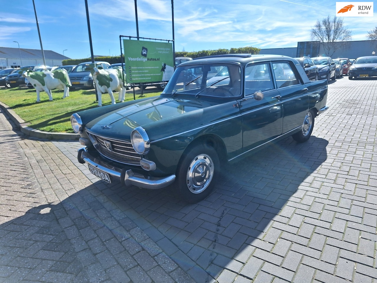 Peugeot 404 - Sedan / Super leuke auto / APK en wegenbelasting vrij - AutoWereld.nl