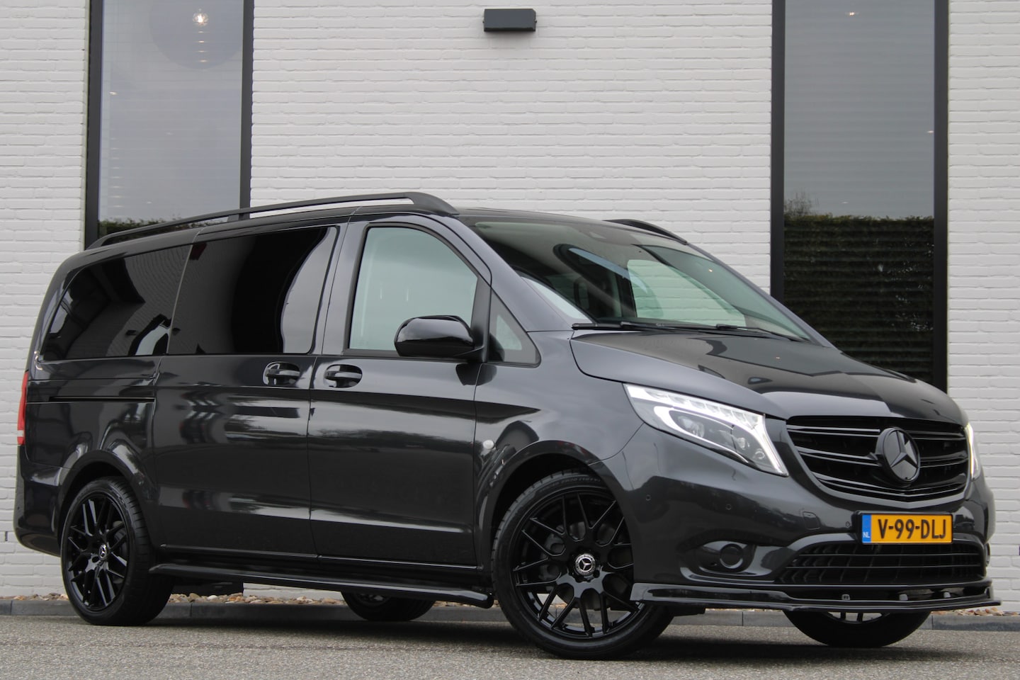 Mercedes-Benz Vito - 116 CDI / Aut / DC / 2x Schuifdeur / Led-Xenon / Apple Carplay / Navi / Camera / Vol Optie - AutoWereld.nl