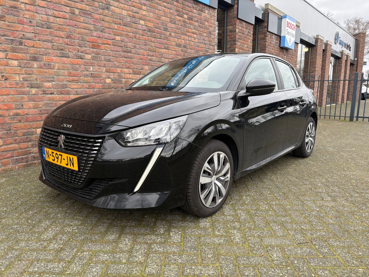 Peugeot 208 - 1.5 BlueHDi Blue Lease Allure|Carplay|PDC - AutoWereld.nl