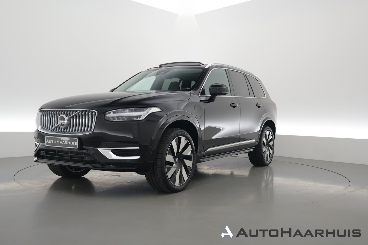 Volvo XC90 - 2.0 T8 Plug-in hybrid AWD Plus Bright | 7 pers. | Pano | 360*+PDC | HUD | Harman/Kardon | - AutoWereld.nl