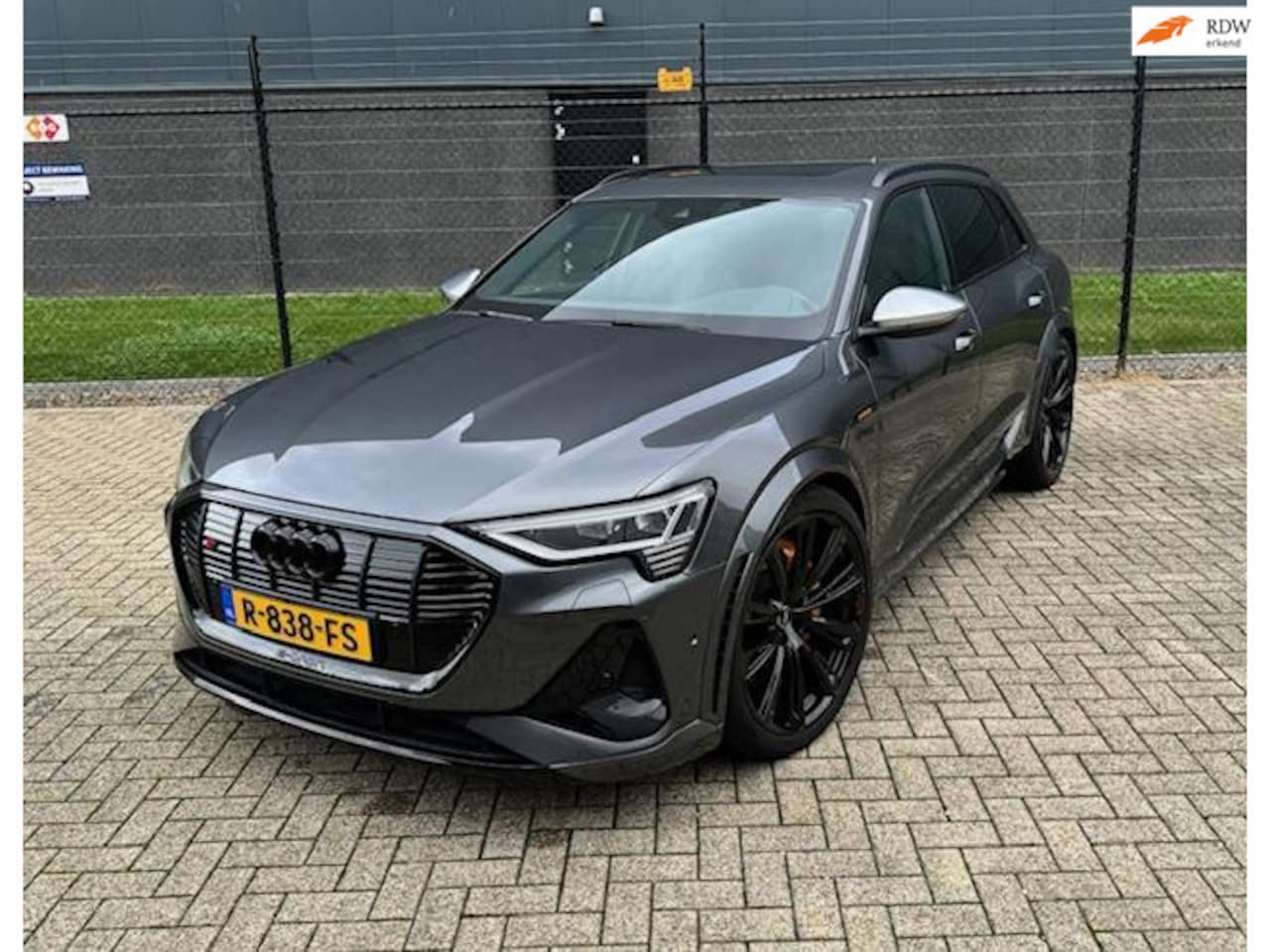 Audi e-tron - S quattro 503PK *BLACK EDITION-23 INCH-PANORAMA* - AutoWereld.nl