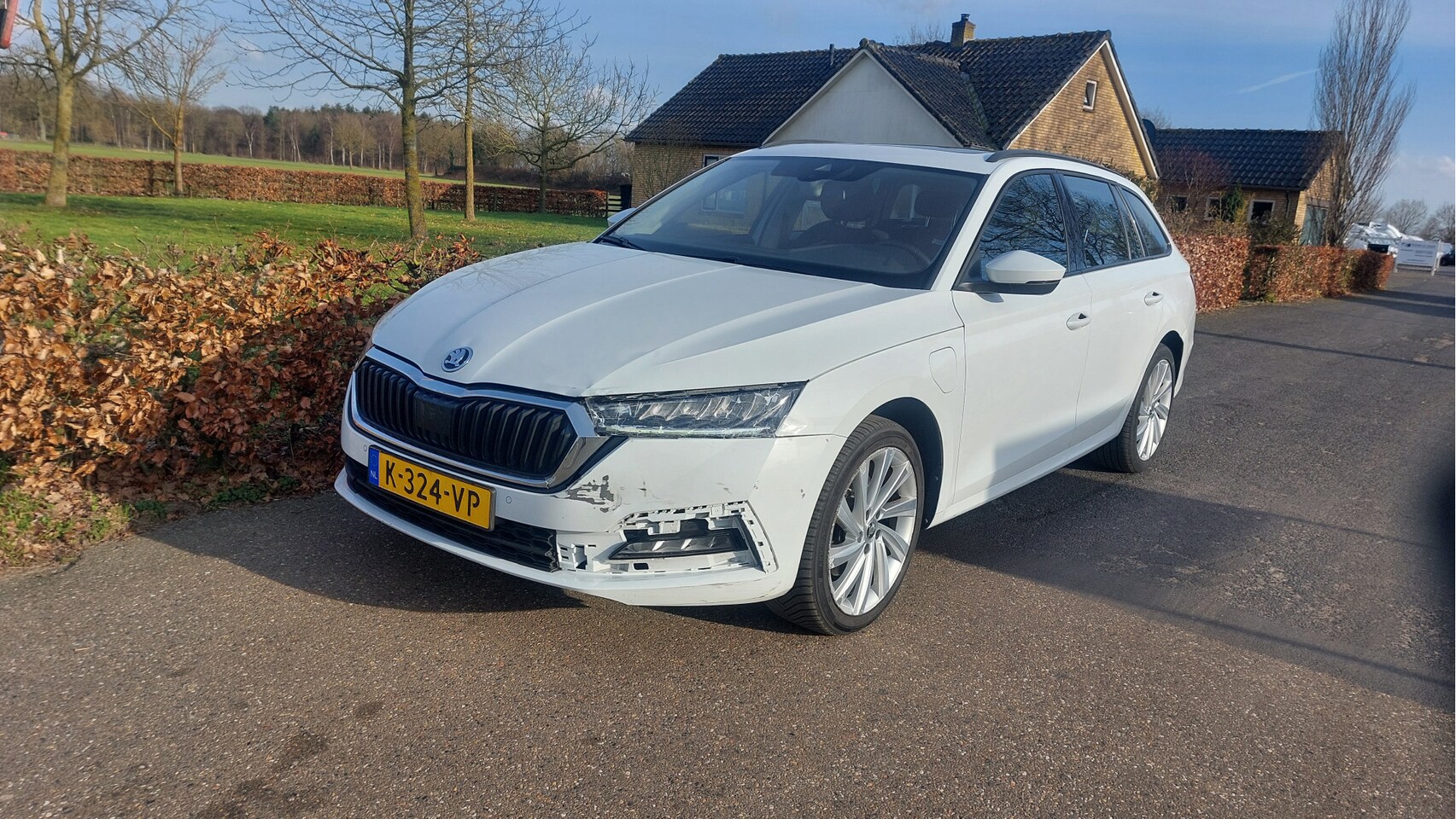 Skoda Octavia Combi - 1.4 TSI iV PHEV Business Edition CLIMA/NAVI/AUTOMAAT/LED BJ 2021 - AutoWereld.nl