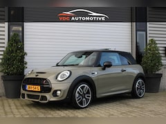 MINI Cooper S - 2.0 Chili JCW | Unieke Uitvoering | Pano | ACC | Camera | Stoelverwarming | Union Jack | C