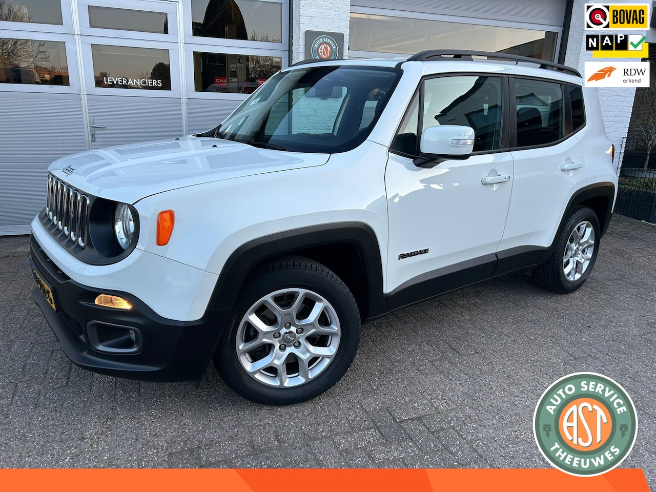 Jeep Renegade - 1.4 MultiAir Longitude NAVI|PDC|CRUISE|TREKHAAK|NAP - AutoWereld.nl