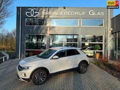 Volkswagen T-Roc - 1.5 TSI Style camera- stoel en stuurverwarming