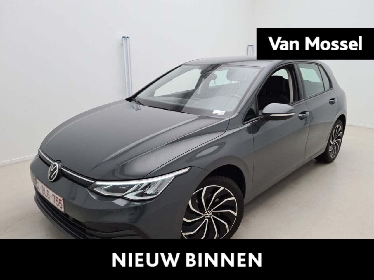 Volkswagen Golf - 1.0 eTSI Life 110 PK| Stoelverwarming | Stuurwielverwarming | Parkeersensoren Voor & Achte - AutoWereld.nl
