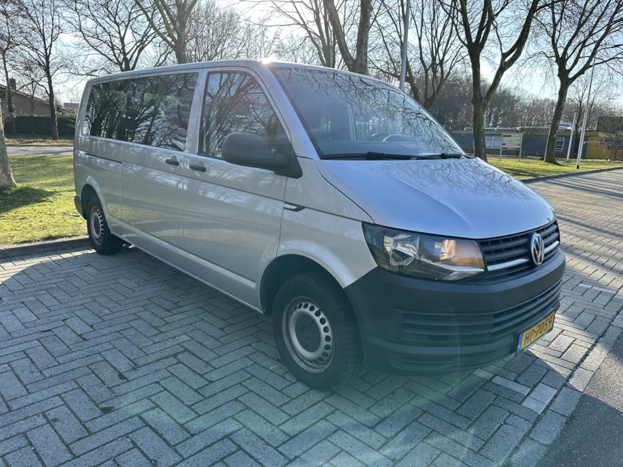 Volkswagen Transporter Kombi - 2.0 TDI L2H1 Comf. - AutoWereld.nl