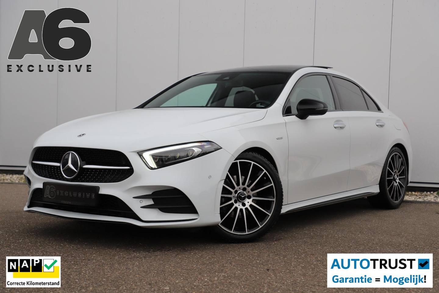 Mercedes-Benz A-klasse - 200 Business Solution AMG Night 164PK Automaat 19 inch Panoramadak Massage Sfeerverlichtin - AutoWereld.nl
