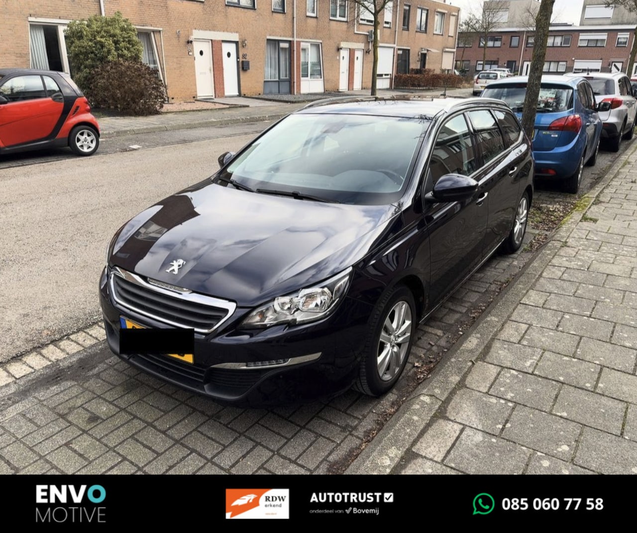 Peugeot 308 SW - 1.2 PureTech Blue Lease Premium Pano/Navi/LMV - AutoWereld.nl