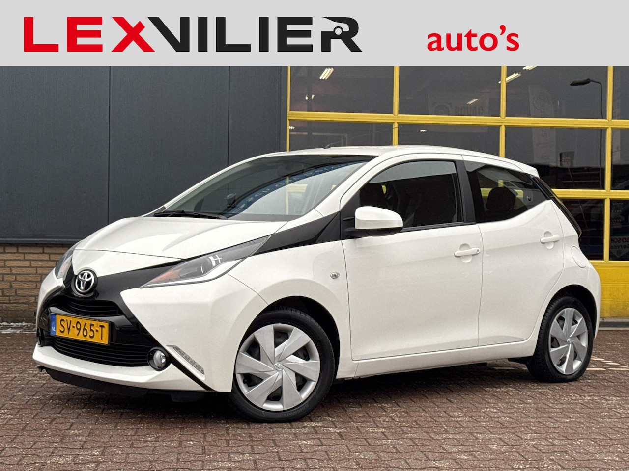 Toyota Aygo - 1.0 VVT-i x-nav Incl 12 maanden Bovag garantie - AutoWereld.nl