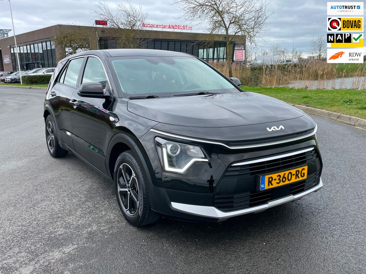 Kia Niro - 1.6 GDi Hybrid ComfortLine 1.6 GDi Hybrid ComfortLine, Aut, Acc, Cam, Carplay, Lmv, Climate, 1e eig afk, Geen import, - AutoWereld.nl