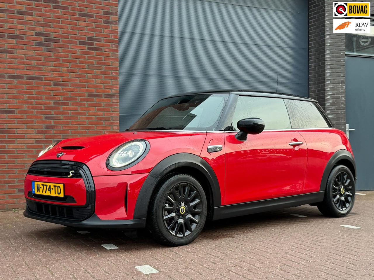 MINI Mini-Electric - 33 kWh | Navi | CarPlay | Union Jack Achterlichten - AutoWereld.nl