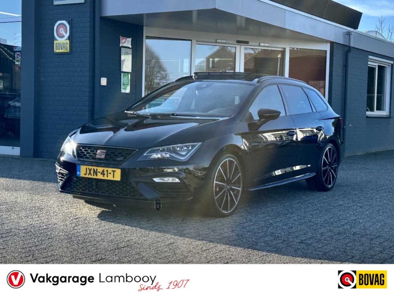 SEAT Leon ST - 2.0 TSI Cupra 300 4Drive Brembo Sportstoelen Pano - AutoWereld.nl