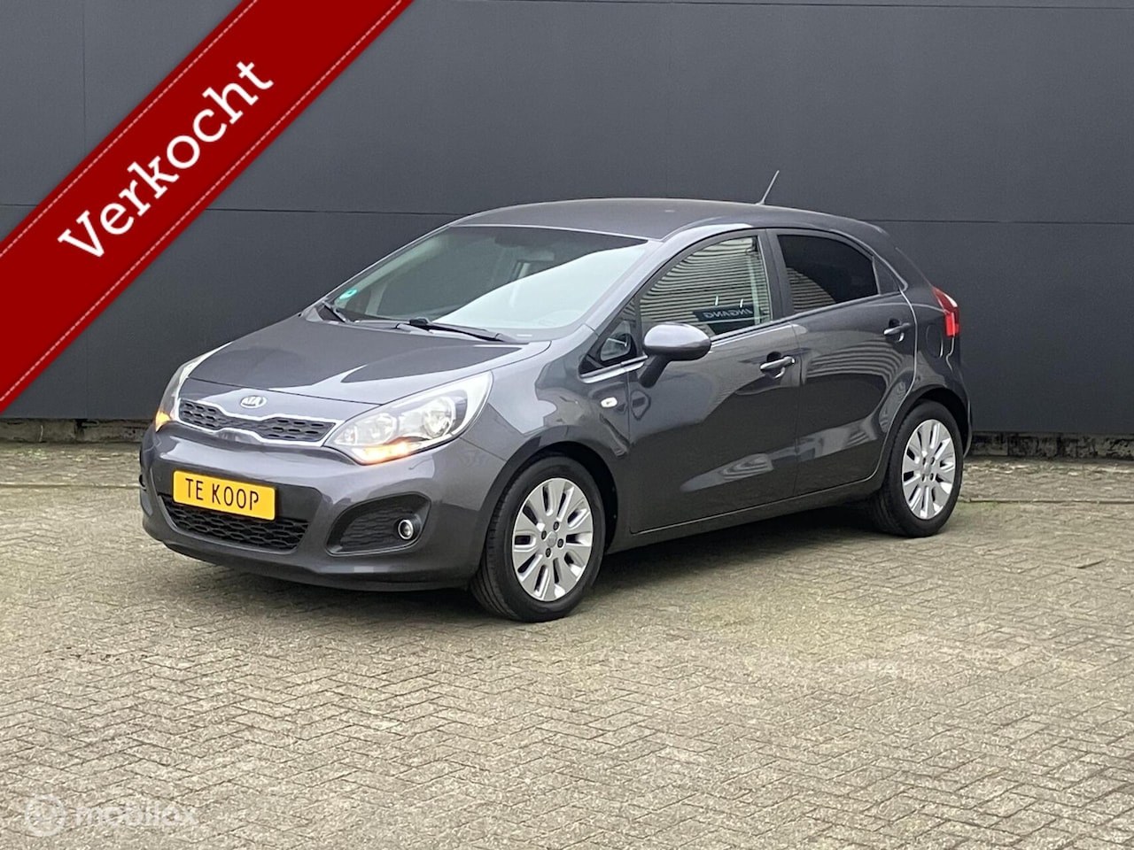 Kia Rio - 1.2 CVVT World Cup Edition 1.2 CVVT World Cup Edition - AutoWereld.nl