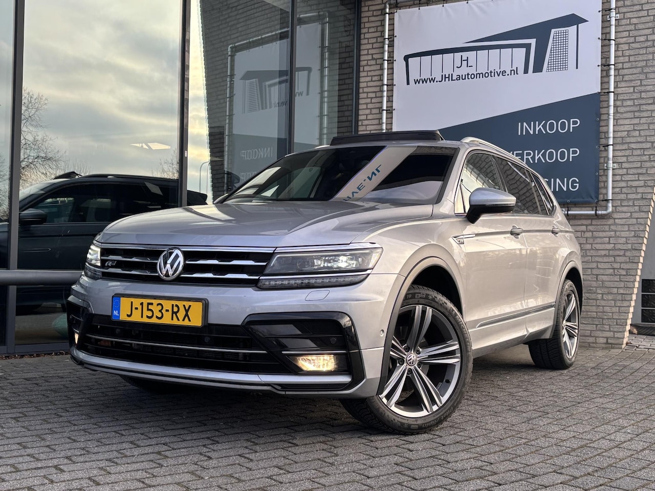 Volkswagen Tiguan Allspace - 1.5 TSI R*AUTOM*PANO*ACC*NAVI*HAAK*CAM*CARPLAY*ECC - AutoWereld.nl