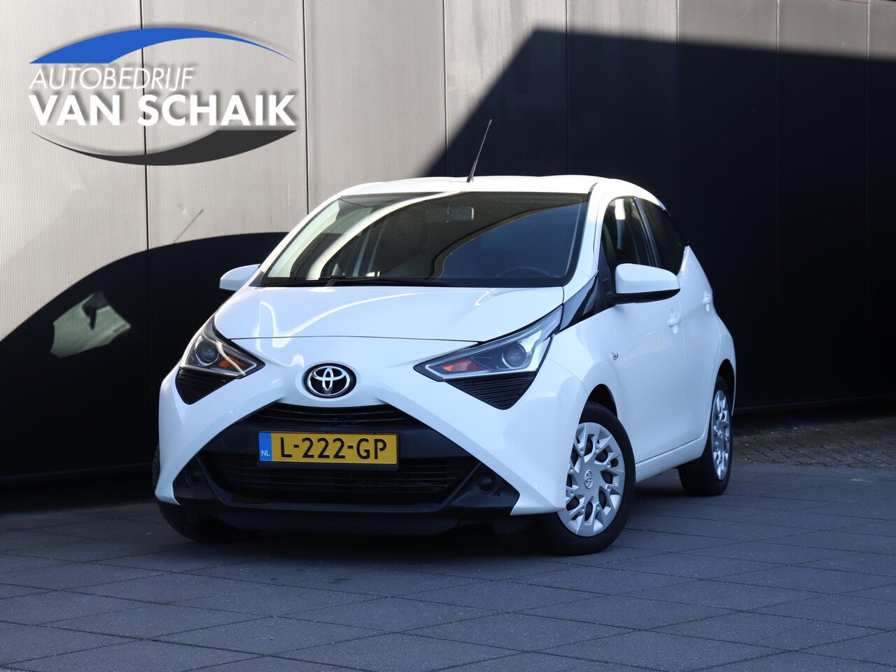 Toyota Aygo - 1.0 VVT-i x-play | CAMERA | ELEK. SPIEGELS | BLEUTOOTH | CRUISE | AIRCO | - AutoWereld.nl
