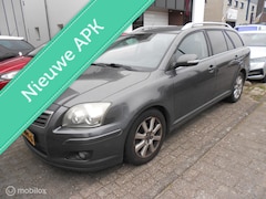 Toyota Avensis Wagon - 1.8 VVTi Business