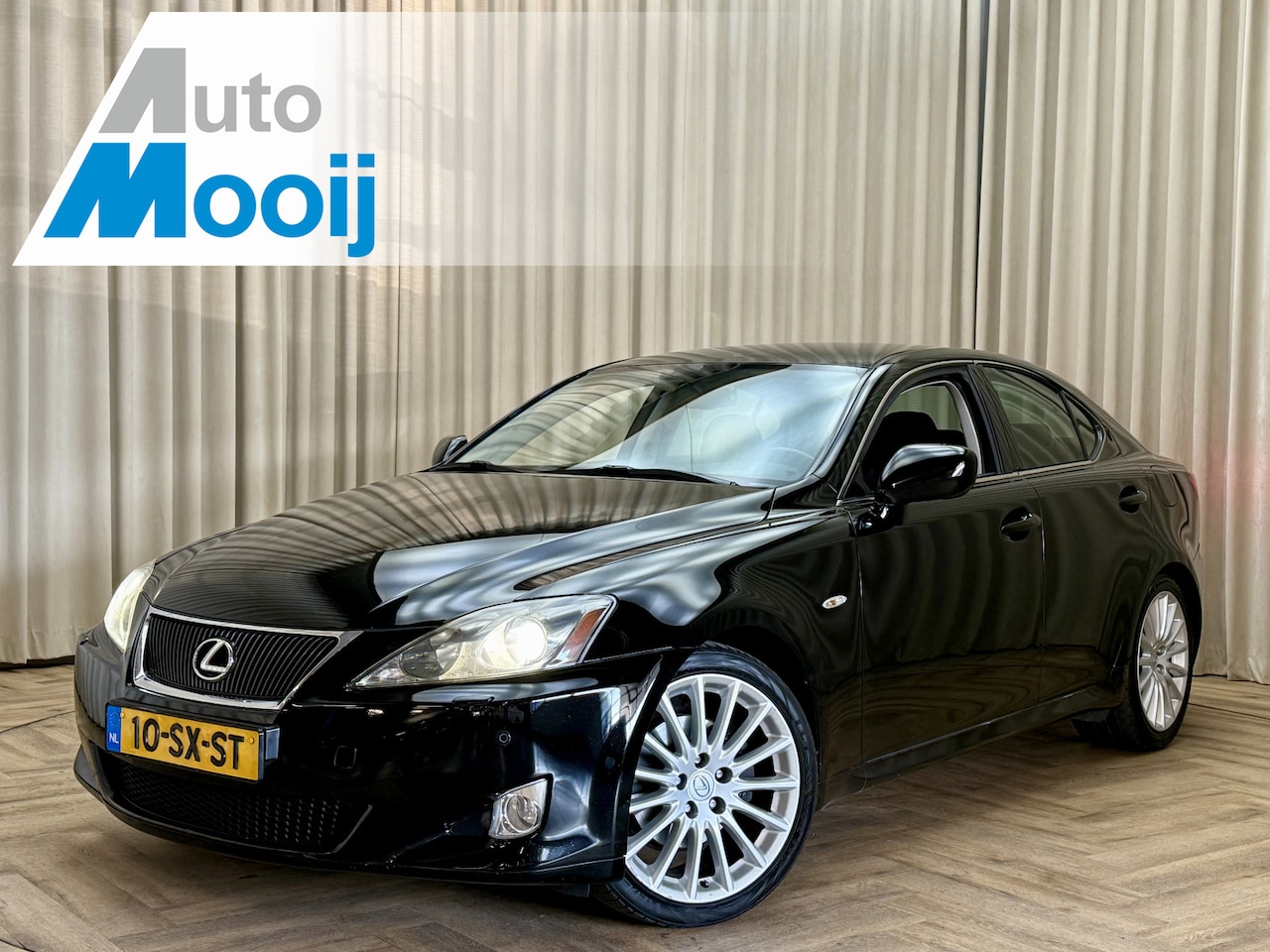Lexus IS - 250 Sport Org.NL! / Memory / Keyless / Afn. Trekhaak / Xenon / Stoelverwarming / Camera / - AutoWereld.nl