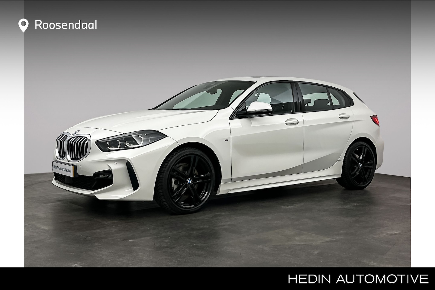 BMW 1-serie - 118i High Executive M-Sport | Glazen panoramadak | Hi-Fi | PDC voor en achter | Grootlicht - AutoWereld.nl