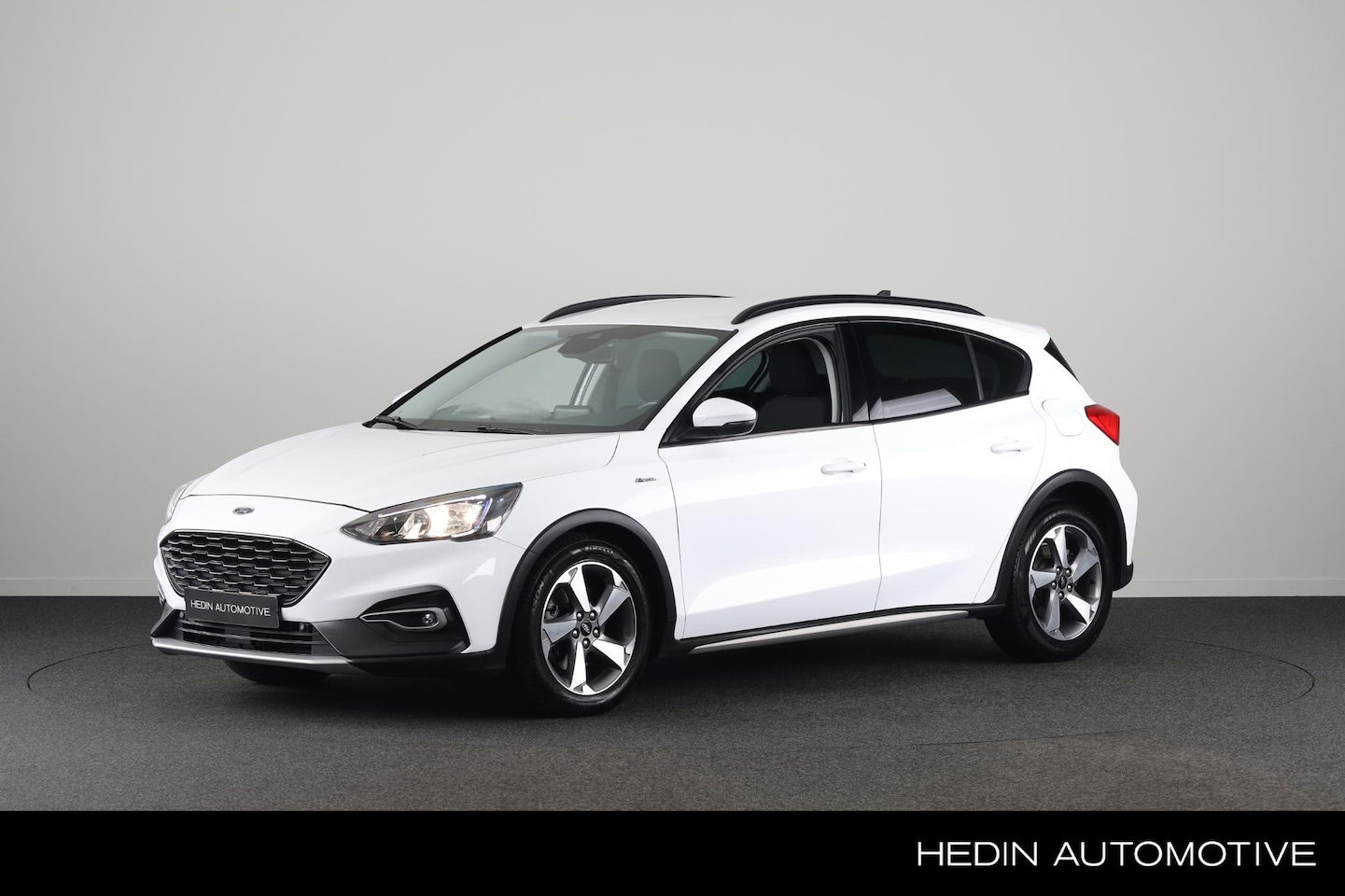 Ford Focus - 1.0 EcoBoost Active Business Automaat | Navigatie | Cruise Control | Carplay - AutoWereld.nl