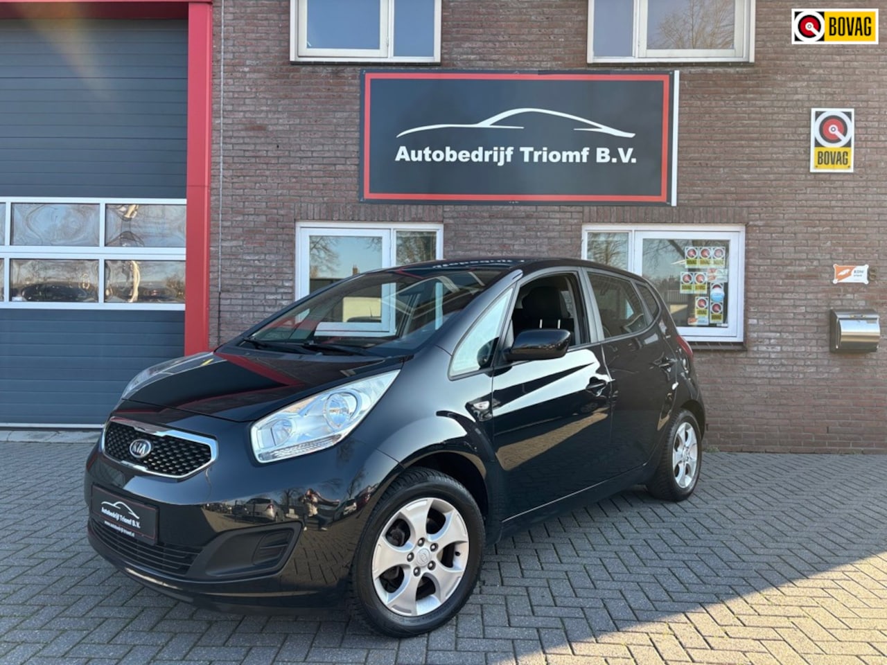 Kia Venga - 1.4 - NAVIGATIE - AIRCO- STOELVERWARMING- LMV..!! - AutoWereld.nl