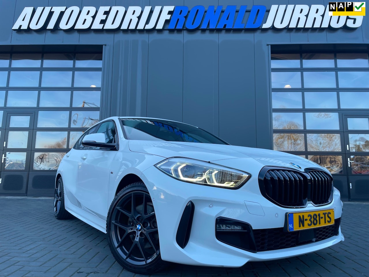 BMW 1-serie - 118i Business Edition Plus M-Sport/NL.Auto/Leder/Full Led/Climatronic/Camera/1Ste Eigenaar - AutoWereld.nl