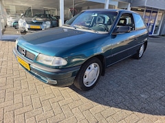 Opel Astra - 1.6i Sprint, nieuwe APK