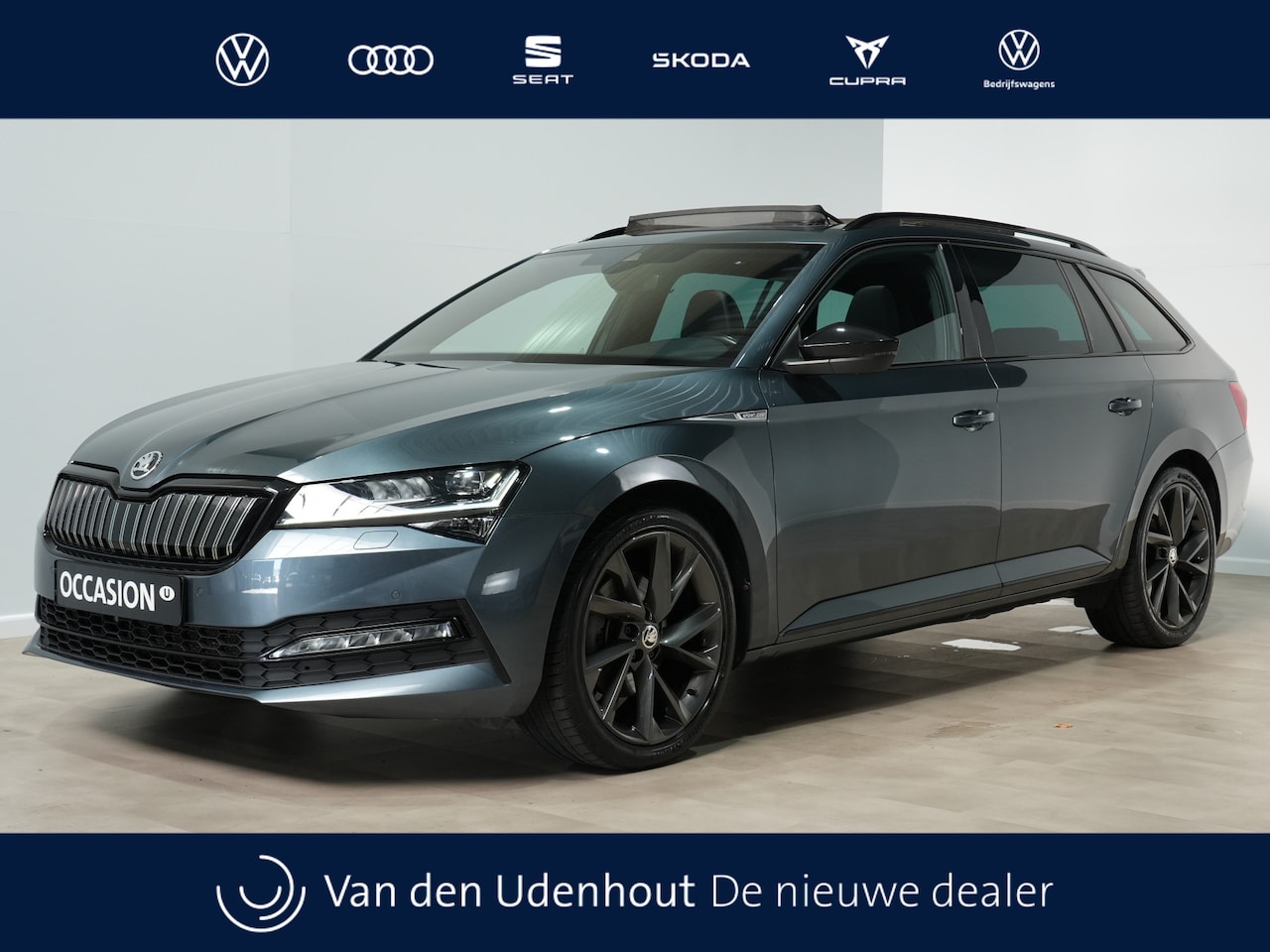 Skoda Superb Combi - 1.4 TSI iV 218pk Sportline Business Pano. Navi. Trekhaak 360 Camera stoel/Stuurverw. Andro - AutoWereld.nl