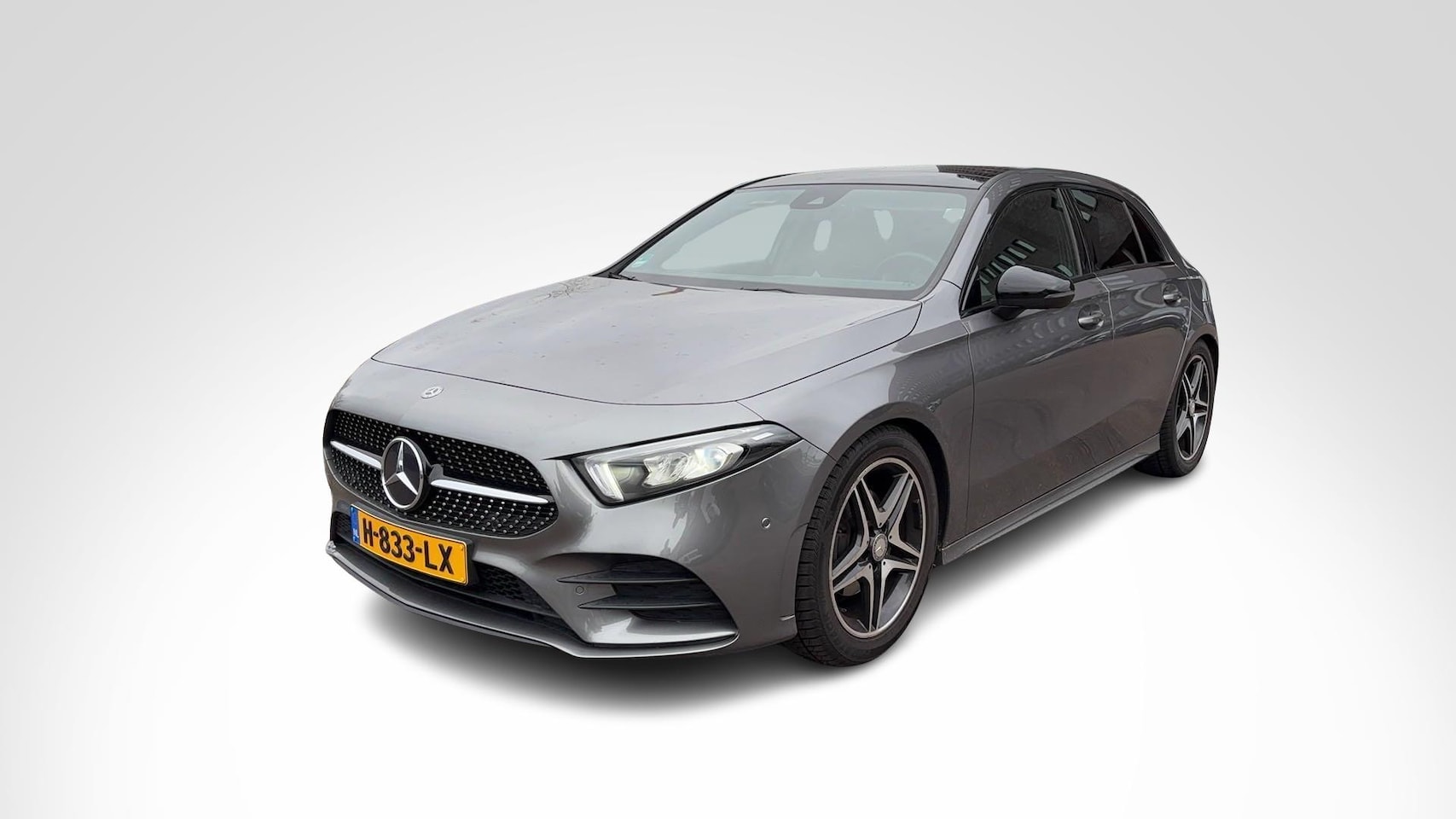 Mercedes-Benz A-klasse - A 200 Automaat AMG Line | Advantage Pakket | Nightpakket | Trekhaak | Panoramadak | LED | - AutoWereld.nl