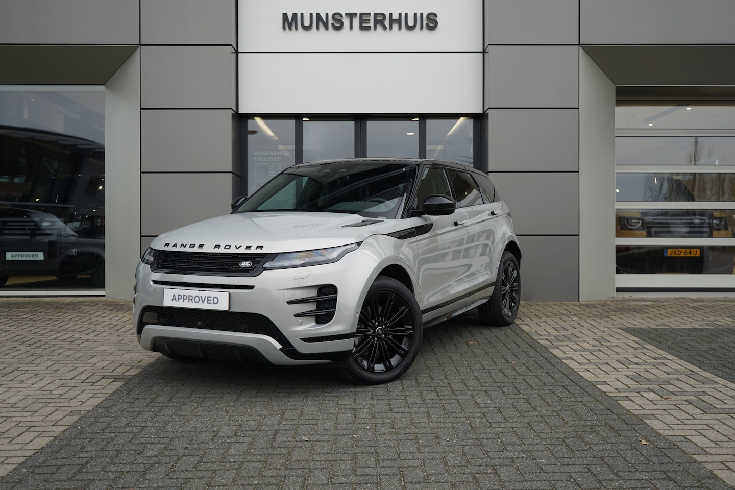 Land Rover Range Rover Evoque - P300e PHEV AWD Dynamic SE | Voorstoelen/Achterbank verwarmd | Schuif/Kantel Dak | - AutoWereld.nl