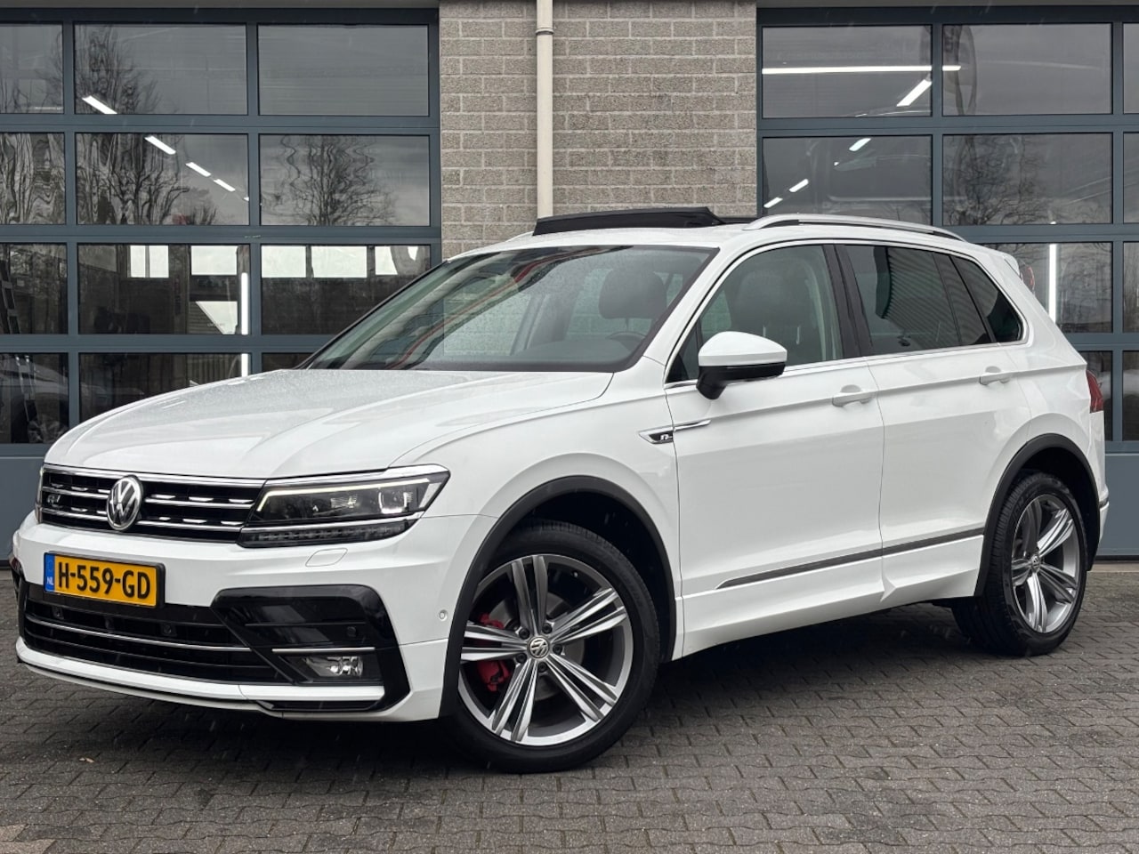 Volkswagen Tiguan - 1.5 TSI ACT Highline Business R 1.5 TSI ACT Highline Business R - AutoWereld.nl
