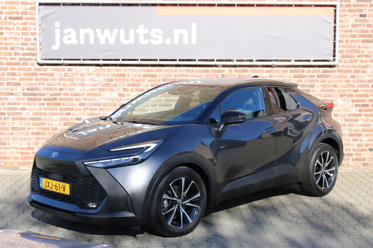 Toyota C-HR - 1.8 Hybrid 140 First Edition - AutoWereld.nl
