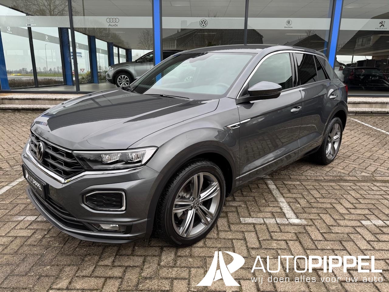 Volkswagen T-Roc - 1.5 TSI Sport R-line | DSG | Navi | ACC | App-Conn. | LMV 18" | Camera | 1e eig. - AutoWereld.nl