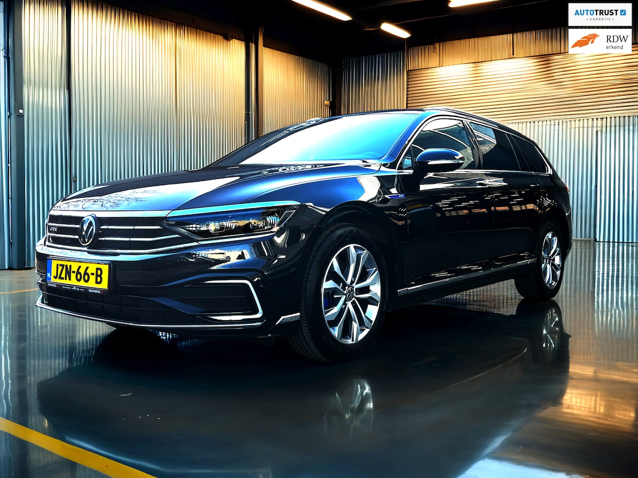 Volkswagen Passat Variant - 1.4 TSI PHEV GTE Business Carplay_Camera_Stoel massage - AutoWereld.nl