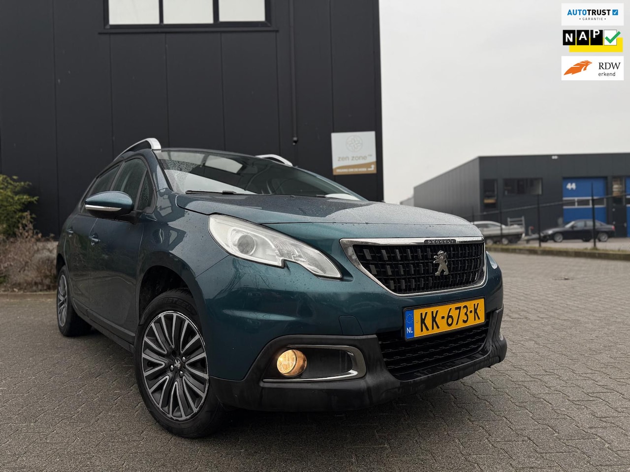 Peugeot 2008 - 1.2 PureTech Blue Lion 1.2 PureTech Blue Lion - AutoWereld.nl