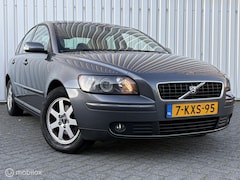 Volvo S40 - 1.8 Momentum | 2e eig | Leder | PDC | Trekhaak | Youngtimer | Volledige historie |