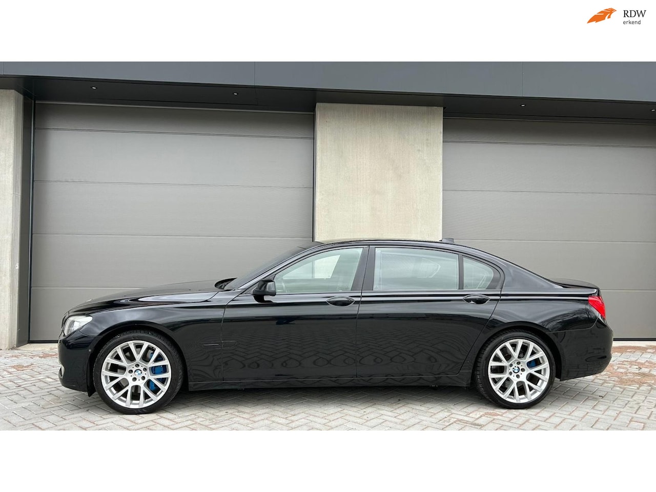BMW 7-serie - 750Li 2009 YOUNGTIMER/BOMVOL/VERTSELBARE ACHTERBANK/ZEER MOOI/RIJDT EN SCHAKELT PERFECT/IN - AutoWereld.nl