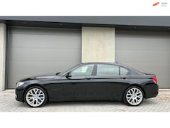 BMW 7-serie - 750Li 2009 YOUNGTIMER/BOMVOL/VERTSELBARE ACHTERBANK/ZEER MOOI/RIJDT EN SCHAKELT PERFECT/IN