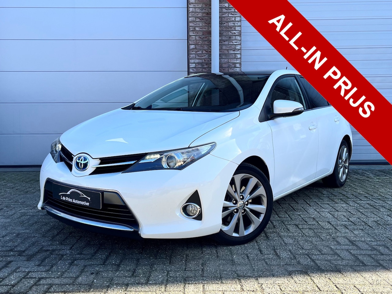 Toyota Auris - 1.8 Hybrid Lease N.A.P./Navi/Camera/Pano/Garantie - AutoWereld.nl