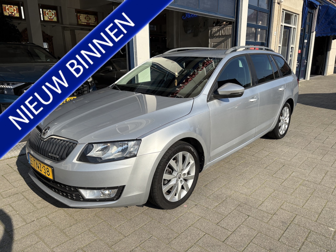 Skoda Octavia Combi - 1.6 TDI Greenline Businessline CLIMA/NAVI/CRUISE/DEALER OND./NL AUTO - AutoWereld.nl
