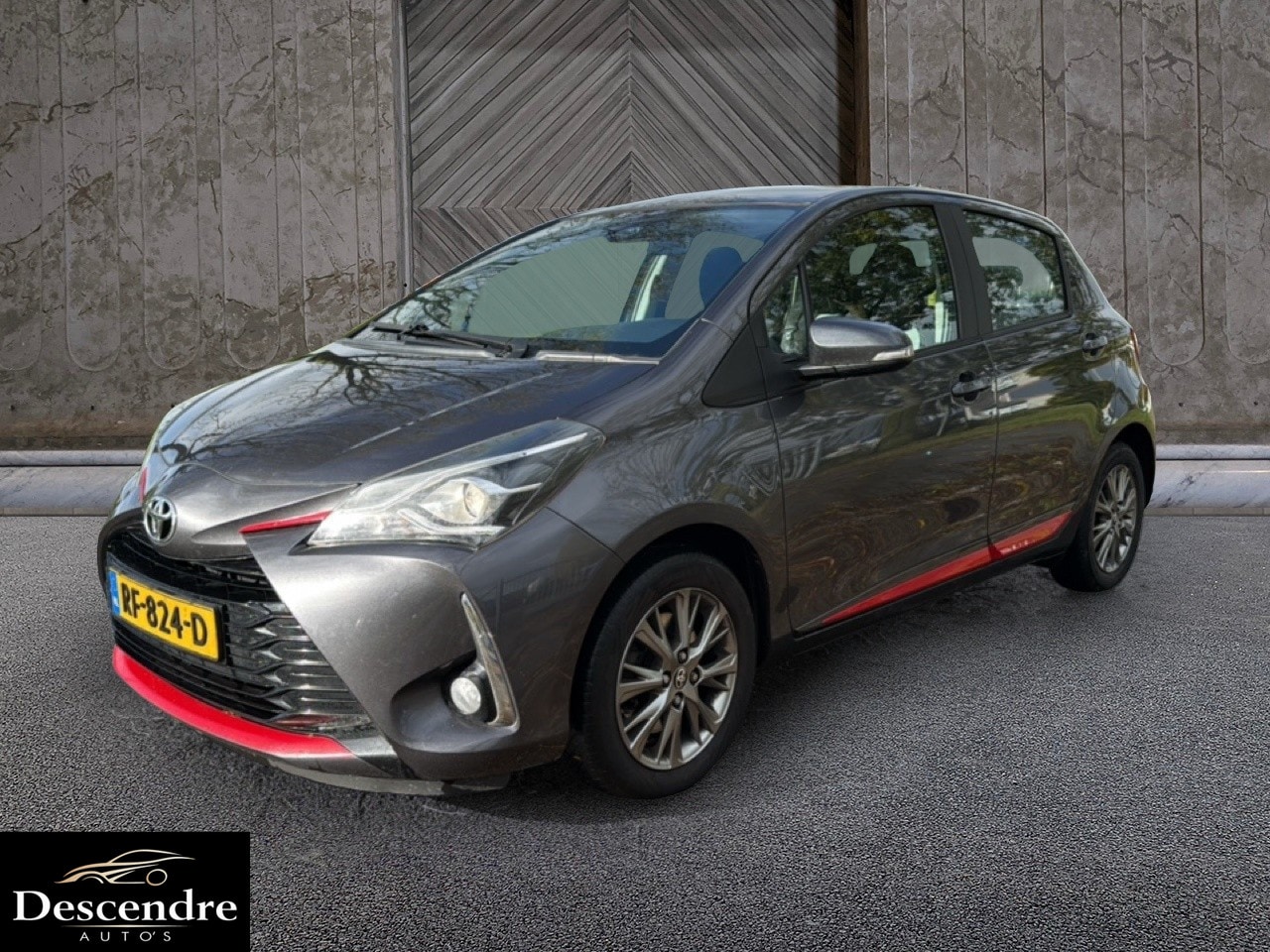 Toyota Yaris - 1.5 VVT-i Design 1.5 VVT-i Design 5 drs 112pk - AutoWereld.nl