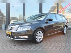 Volkswagen Passat Variant - 2.0 TDI R-line BlueMotion Stoelverwarming/Trekhaak/Navi/Cruise