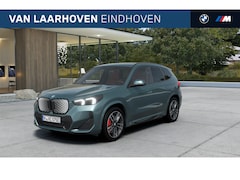 BMW iX1 - eDrive20 M Sport / Sportstoelen / Adaptieve LED / M Adaptief onderstel / Achteruitrijcamer