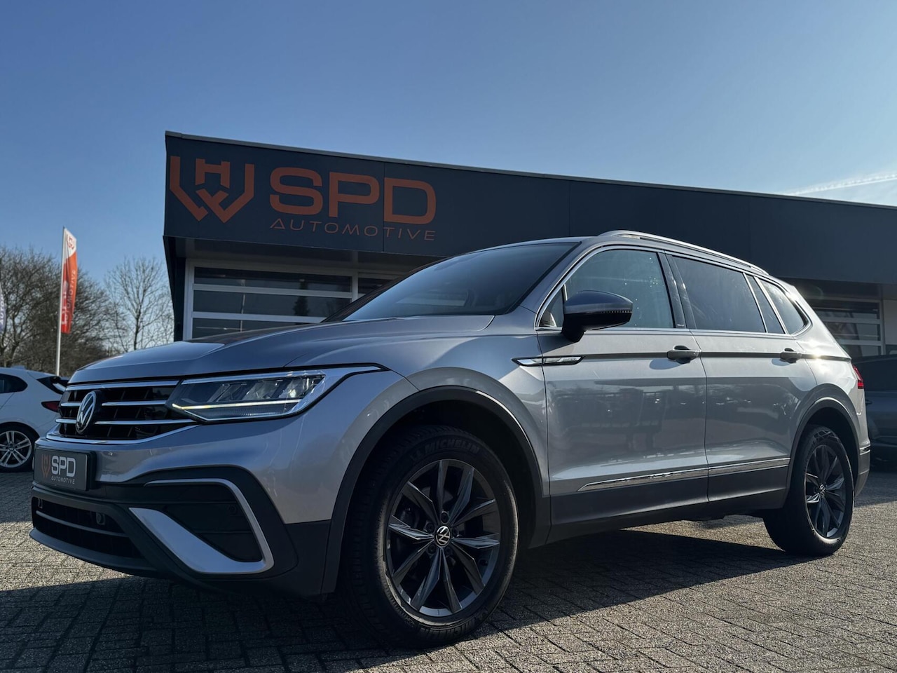 Volkswagen Tiguan Allspace - 1.5 TSI Life Business 7p. 1.5 TSI Life Business 7p.|trekhaa - AutoWereld.nl